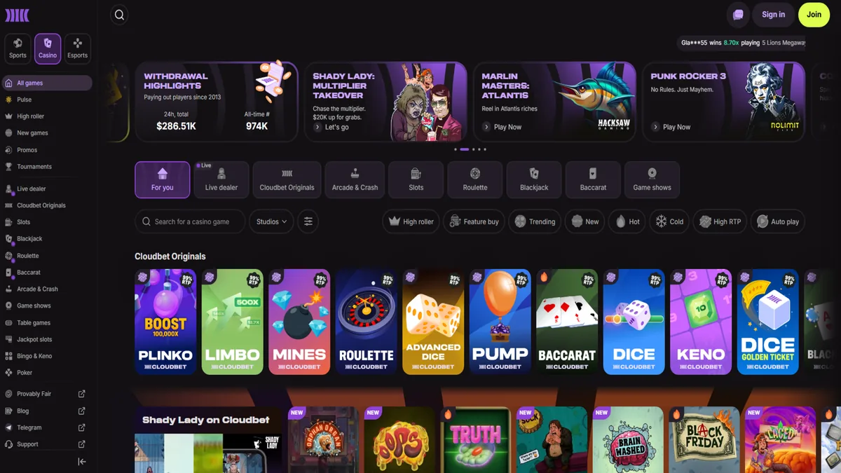 Screenshot of the Cloudbet crypto casino homepage.
